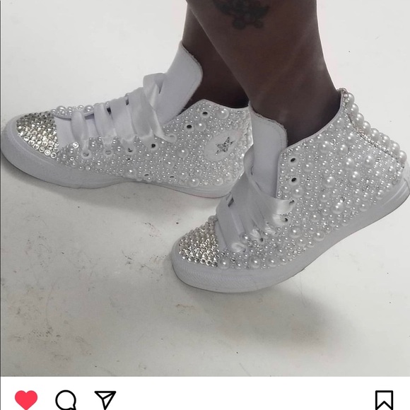 Custom order, white on white pearls and rhinestone - Picture 5 of 7